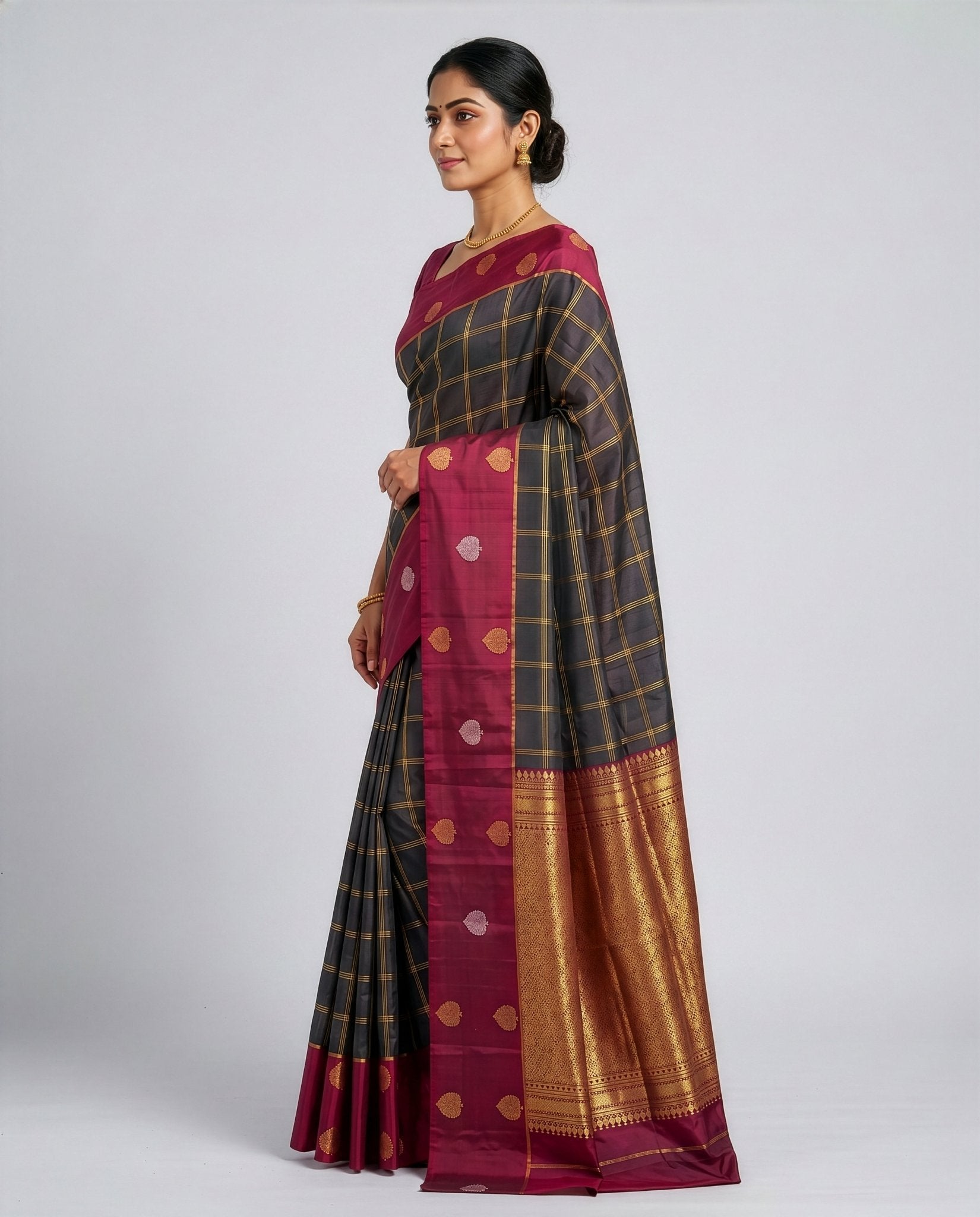 Midnight Navy Blue Pure Silk Kanchipuram Saree - Nirzara
